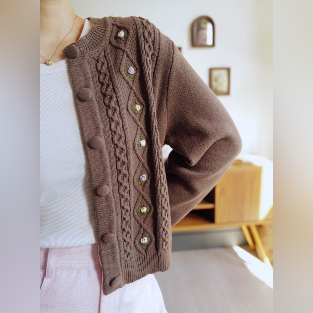 Maison Marguerite Embroidered Knit Cardigan (95% new) - Picture 1 of 3